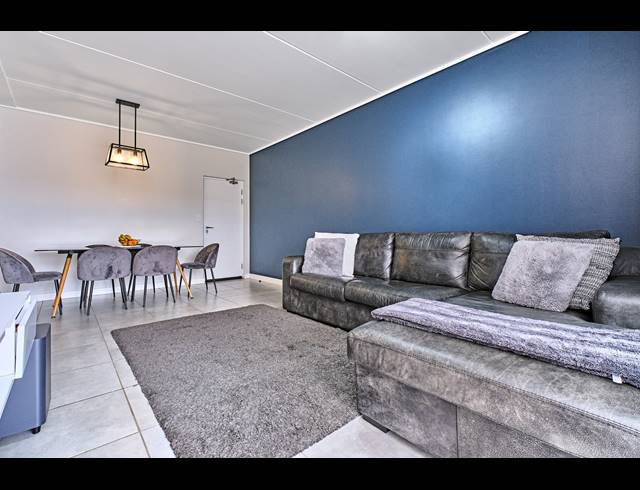 3 BEDROOM APARTMENT FOR SALE IN WATERFALL